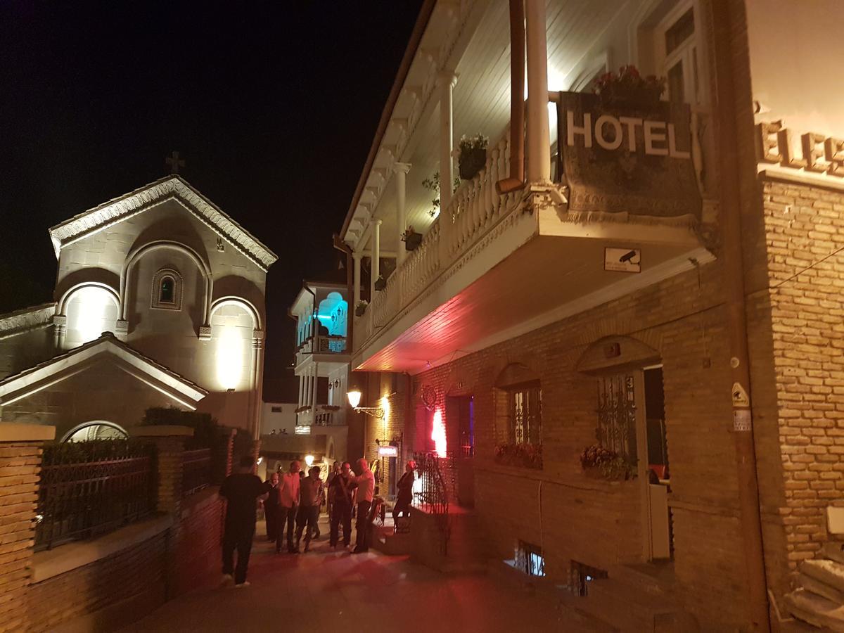 Old Town House On Asatiani Appartement Tbilisi Buitenkant foto
