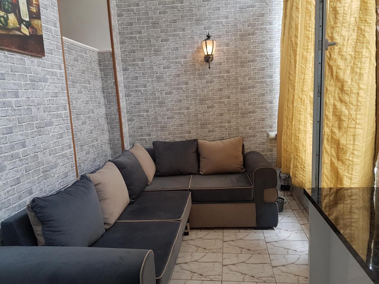 Old Town House On Asatiani Appartement Tbilisi Buitenkant foto