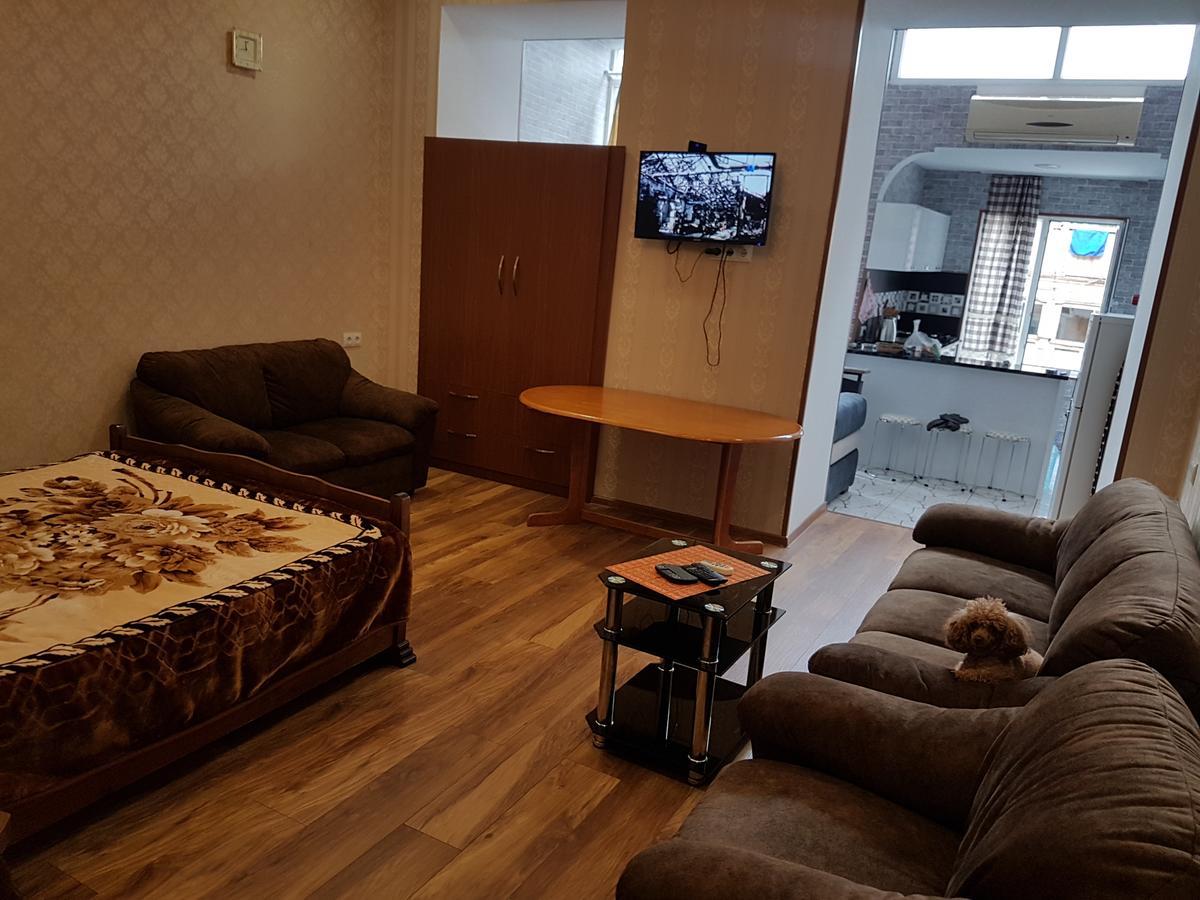 Old Town House On Asatiani Appartement Tbilisi Buitenkant foto