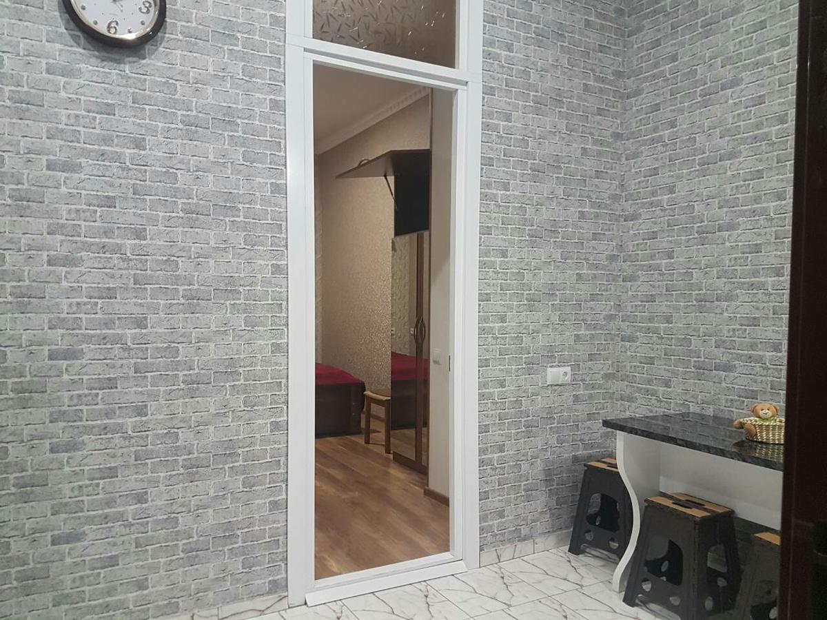 Old Town House On Asatiani Appartement Tbilisi Buitenkant foto