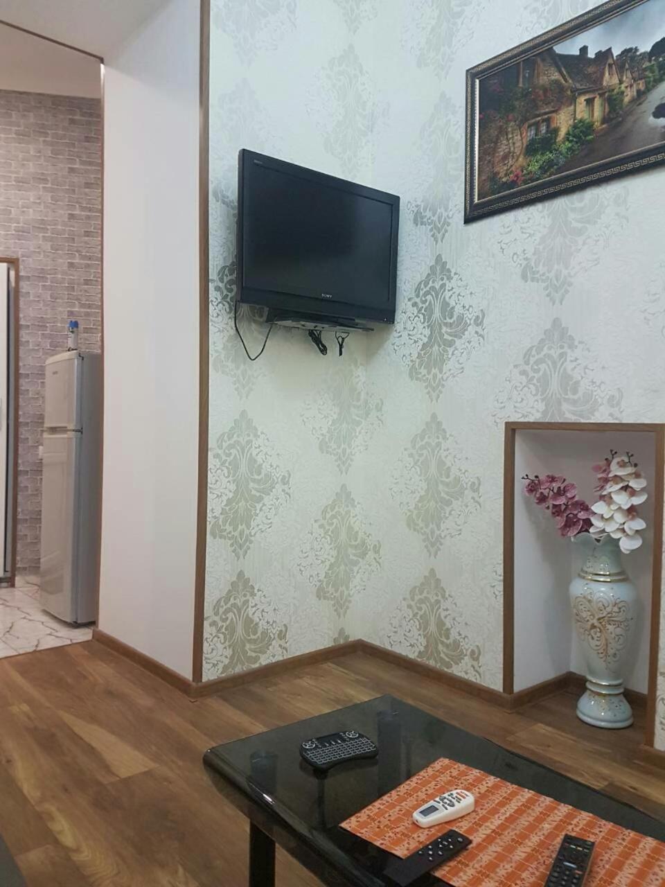 Old Town House On Asatiani Appartement Tbilisi Buitenkant foto