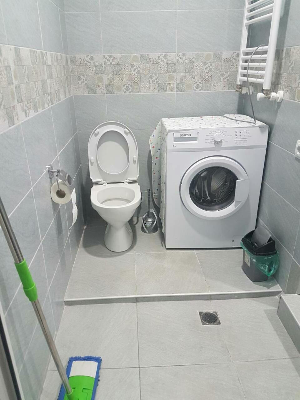 Old Town House On Asatiani Appartement Tbilisi Buitenkant foto