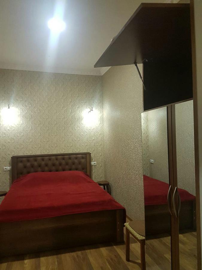 Old Town House On Asatiani Appartement Tbilisi Buitenkant foto